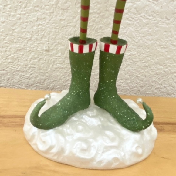 Retired 2005 DEPARTMENT 56 Christmas Krinkles Santa Holding Trees Figure - Picture 7 of 15